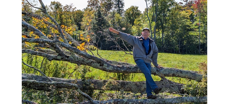 Mike Eldred
Leon Corse explains the transformaton of what was once a woodlot to a natural pasture with native plants and grasses that support wildlife as well as cattle grazing.